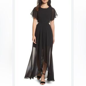 Ali & Jay Bohemian Rhapsody Cutout
Maxi Dress 🤍